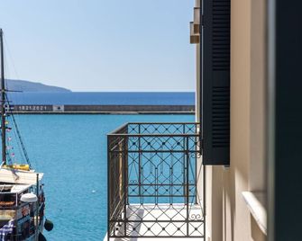 Grand Hotel Kalamata - Kalamata - Balkon