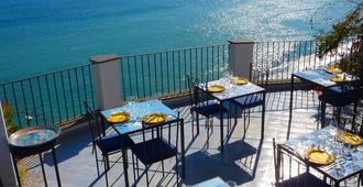 Hotel Palladio - Giardini Naxos - Balcón