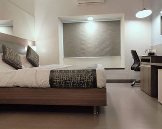 Apollo Guest House - Navi Mumbai