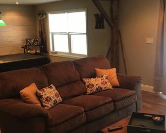 Great getaway for Mount and Lake Sunapee as well as Newbury - Newbury - Вітальня