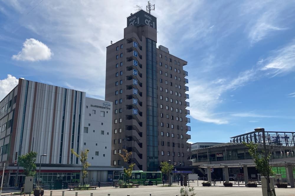 Hotel Alpha-One Takaoka Ekimae - Takaoka - Gebäude
