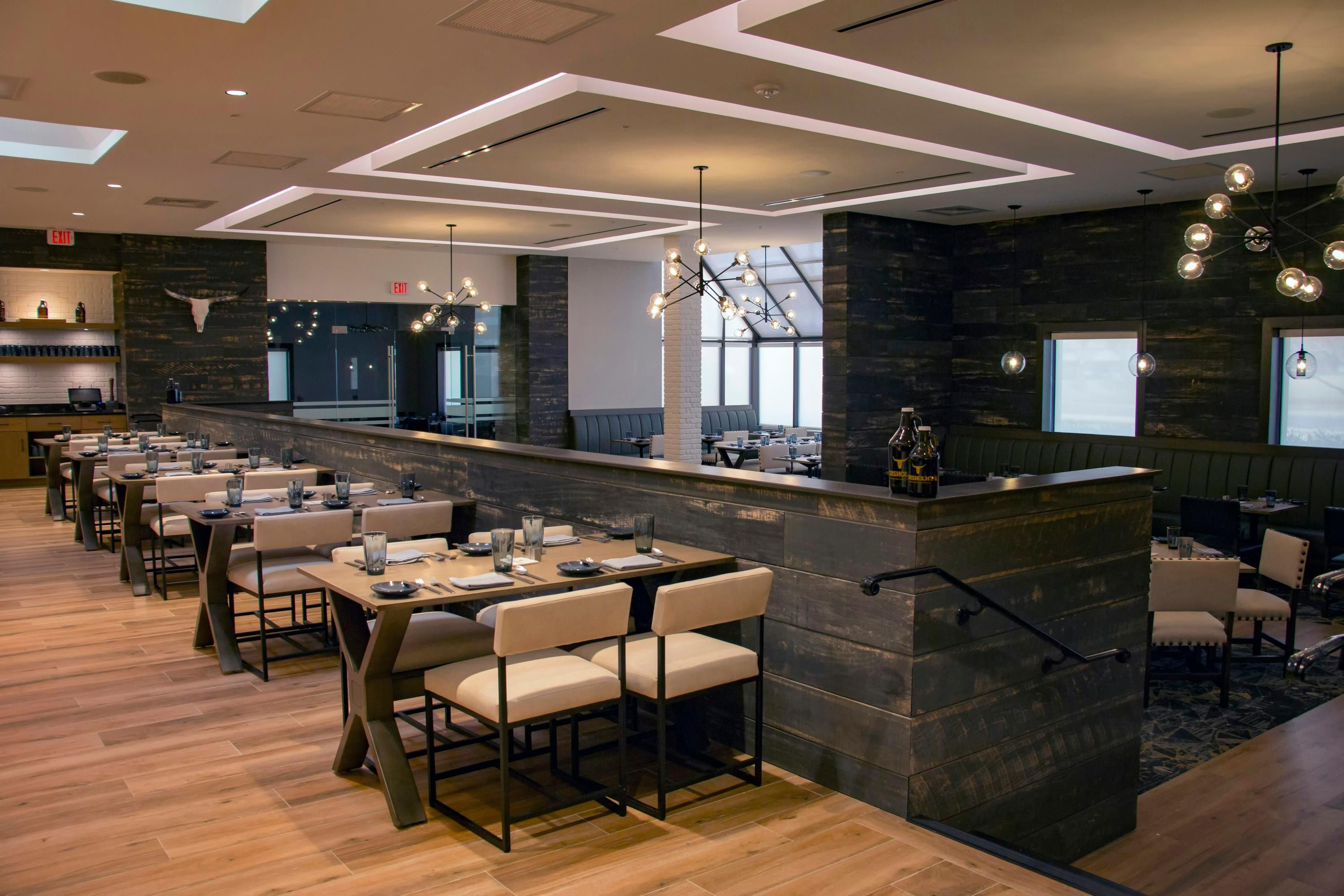 DoubleTree by Hilton Hotel Wichita Airport - Wichita - Restaurant