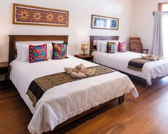 فايّه إسكونديدو نيتشر ريزيرف هوتل آند فارم - مونتيفردي - غرفة نوم