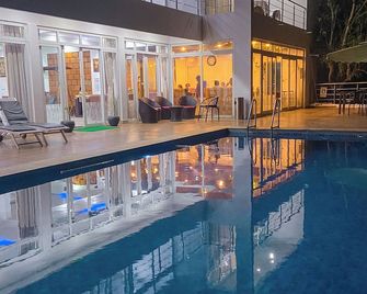 The Vana Valley Retreat - Sakleshpur - Pool