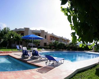 Angel Village - Agia Pelagia - Zwembad