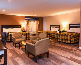 Capital Inn and Suites - Rensselaer - Bedroom