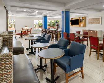 Holiday Inn Express & Suites New Iberia-Avery Island By IHG - New Iberia - Restaurant