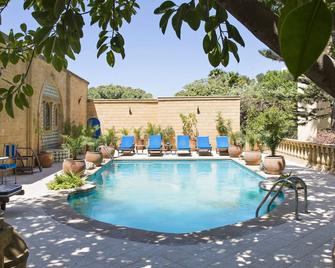 Hôtel Villa Quieta - אסאוירה - בריכה