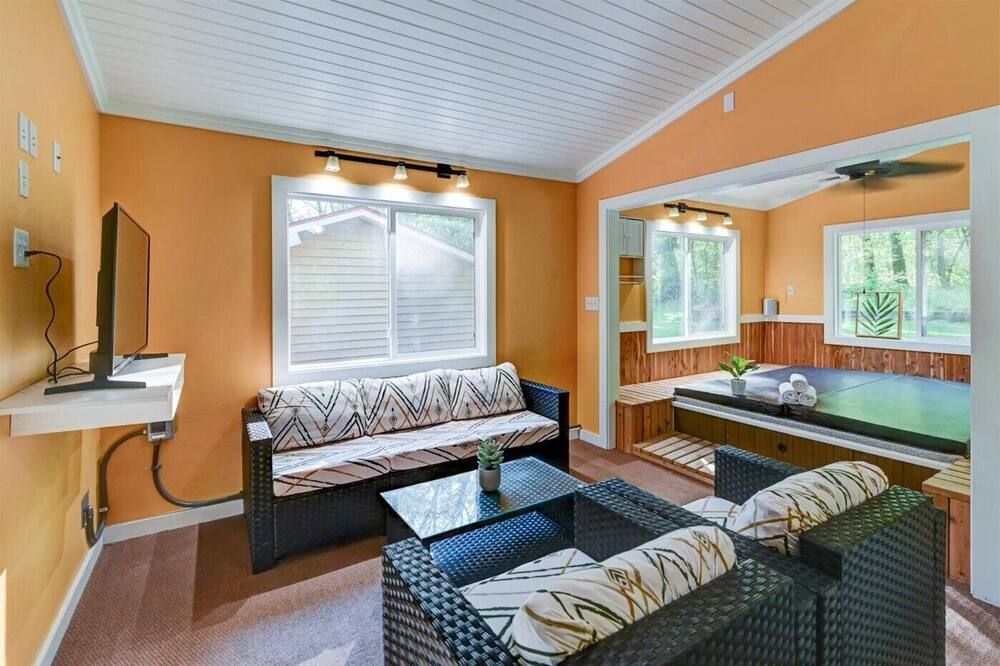 New Ownr Specl - Hilltop Oasis W/ Hottub+sauna-Close To Wis Dells & Baraboo! - Portage - Sala de estar