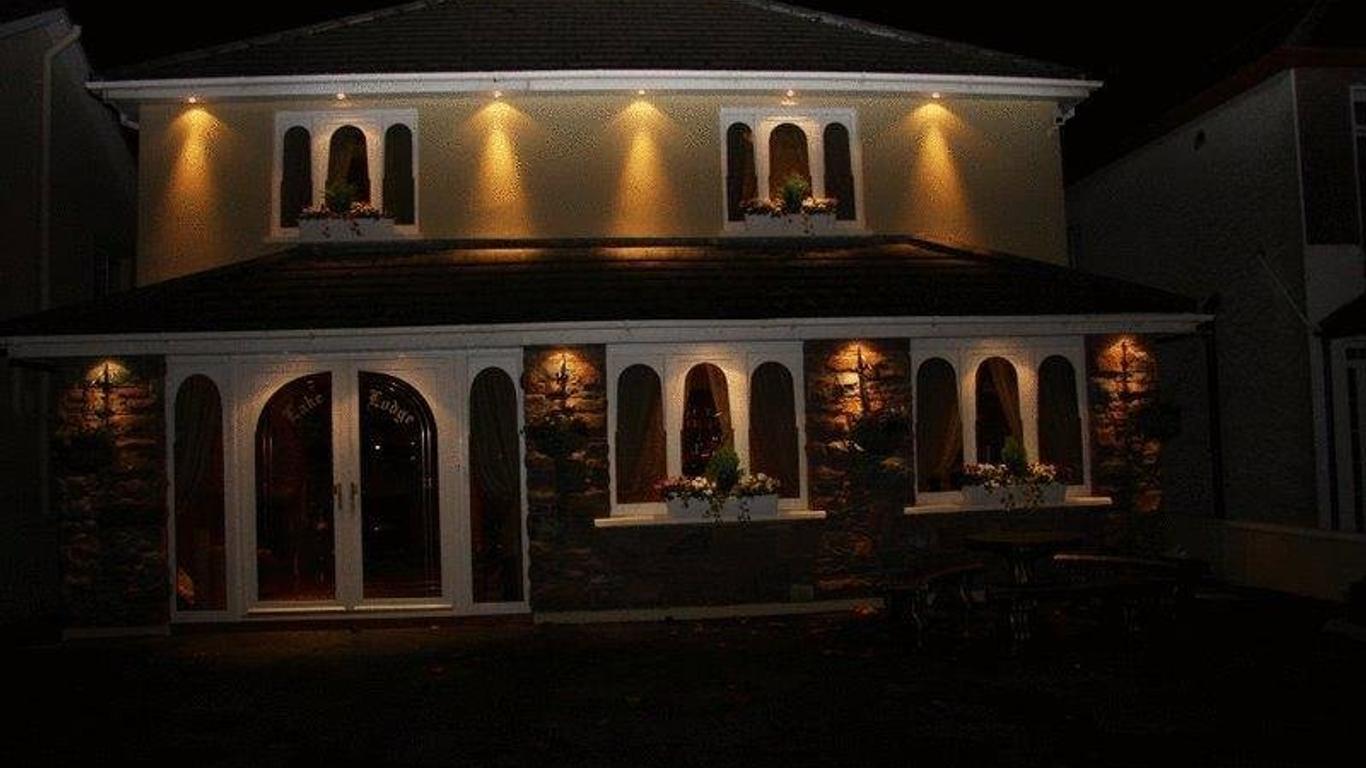 Lake Lodge Guesthouse
