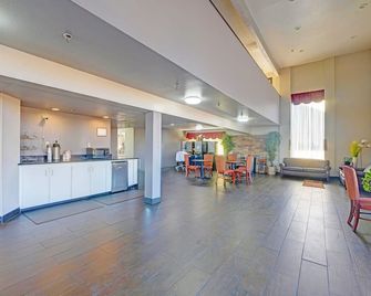 Travelers inn by OYO Wichita Falls - Wichita Falls - Lobby