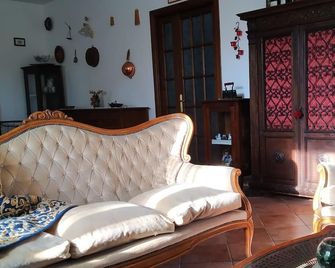 Le Bandite Country & Relax - Avigliano Umbro - Sala de estar