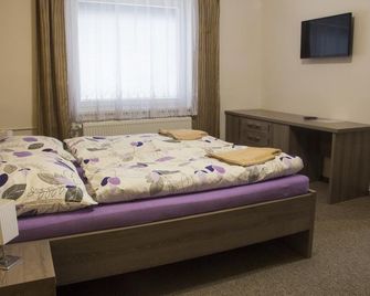 Motel Pávov - Iglau - Schlafzimmer
