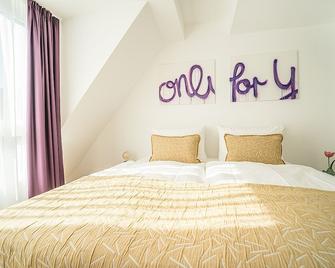 Victoria Hotel - Düsseldorf - Bedroom