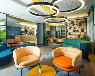 Hampton by Hilton London Park Royal - London - Lounge
