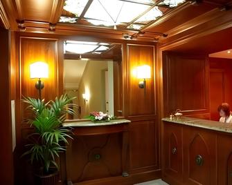 Lancaster Court Hotel - San Petersburgo - Servicio de la habitación