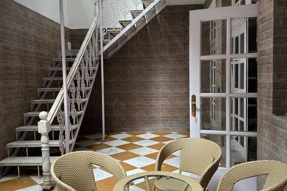 Villa 33 Bed & Breakfast - New Delhi