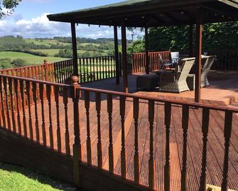 18th century stone cottage in the beautiful Usk valley - Pontypool - Balcon