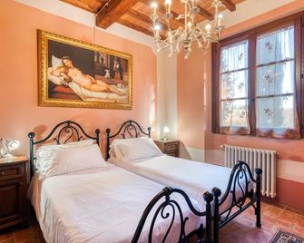 Cinque Querci, Lucignano - Foiano della Chiana - Habitación