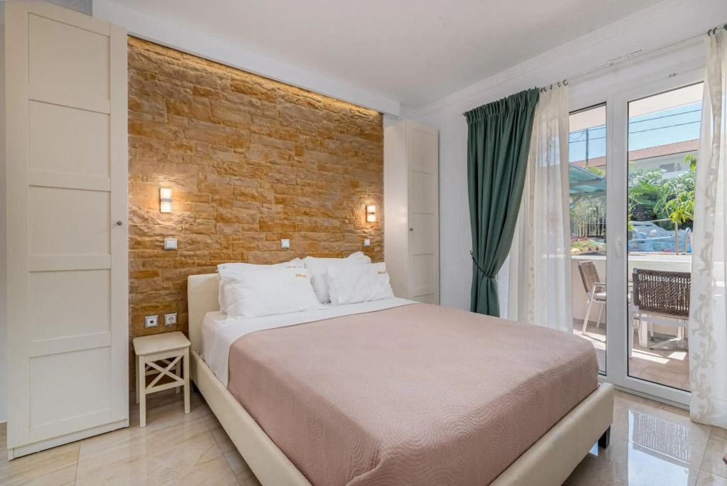 خوتل أيولوس