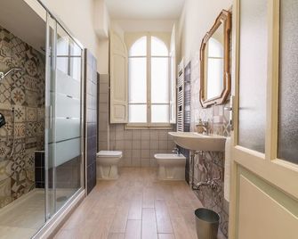 Tilia - Bologna - Bathroom