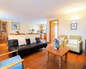 Dingle Town Cottage - Tigh Peig - Dingle - Salon