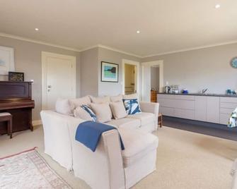 Country getaway, 15 mins to Feilding. Self contained apartment. - Kimbolton - Sala de estar