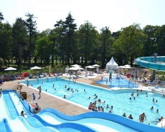 Appartement Centre Ville - Carhaix-Plouguer - Pool