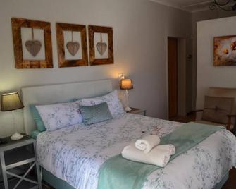 Sondela Bed & Breakfast - Aliwal North - Habitación