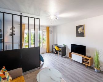 Le Studio du commandant - Évreux - Living room