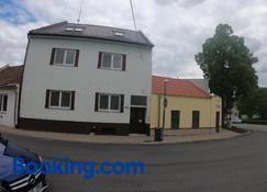 Rodinný Penzion Kyjov - Kyjov - Building