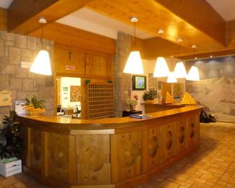 Hotel San Giusto - Falcade - Recepción