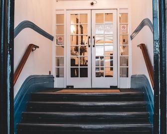 Keppels Head Hotel - Portsmouth - Merdivenler