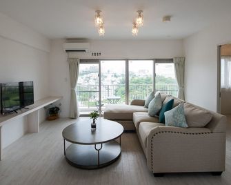Cozy Stay in Naha - Naha - Wohnzimmer