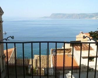 La Locandiera - Scilla - Balcony