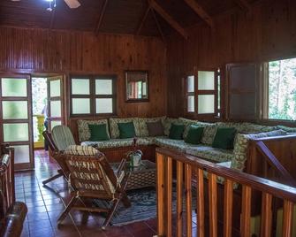 Brisas De Los Alpes - Concepción de La Vega - Sala de estar