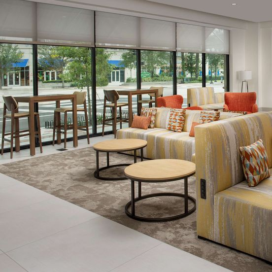 Living room view of Hilton Garden Inn Orlando Downtown