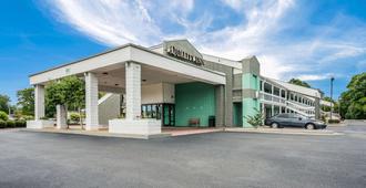 Quality Inn Greenville near University - Greenville