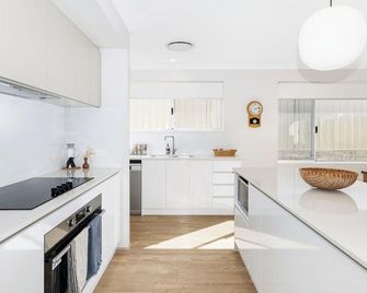 Barrys Holiday Home - Dunsborough - Cocina