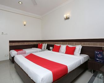 Spot On Hotel Sai Pancham - Shirdi - Kamar Tidur