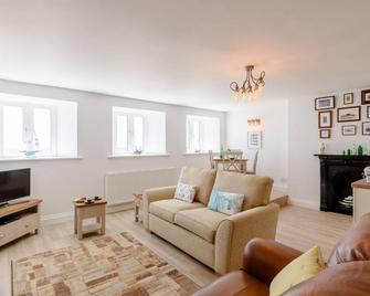 Fully furnished Self Contained Apartment - Eastbourne - Phòng khách