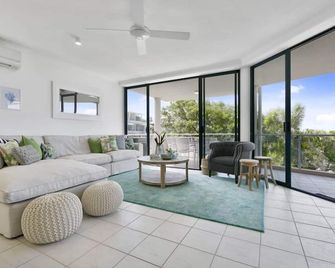 Sunny and spacious Sunshine Beach - Sunshine Beach - Sala de estar