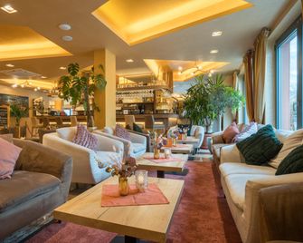 Best Western Plus Hotel Füssen - Füssen - Lounge