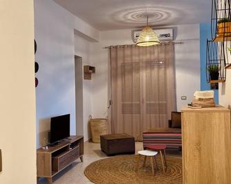 Appartement Vue de Mer Pied dans l'eau - Gabès - Sala de estar