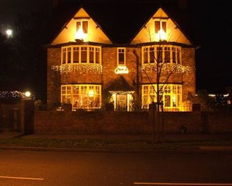The Limes - York - Edificio