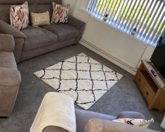 Mitchell Heights - Pontypool - Living room