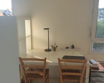 Apparently 25m2 - Chambéry - Dining room