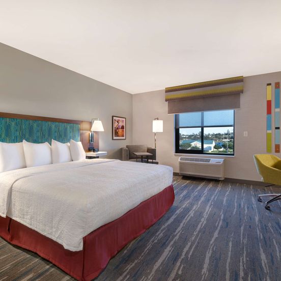 Bedroom view of Hampton Inn and Suites Marina
