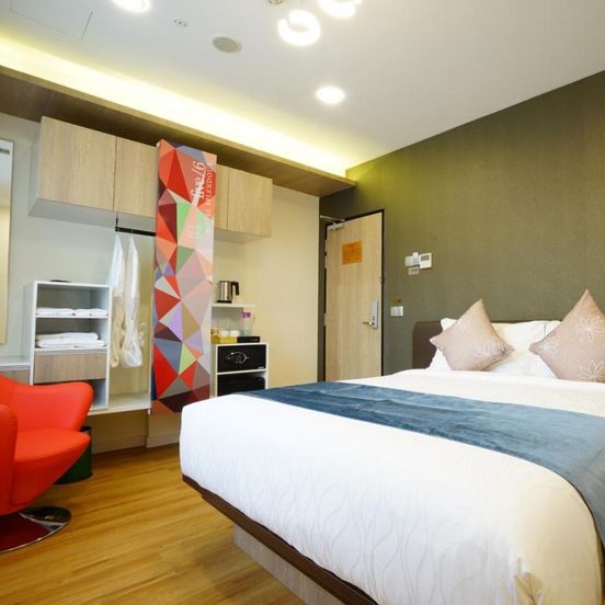 Five/6 Hotel Splendour image 1