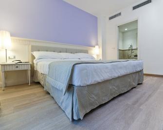 Hotel Girifalco - Massa Marittima - Bedroom